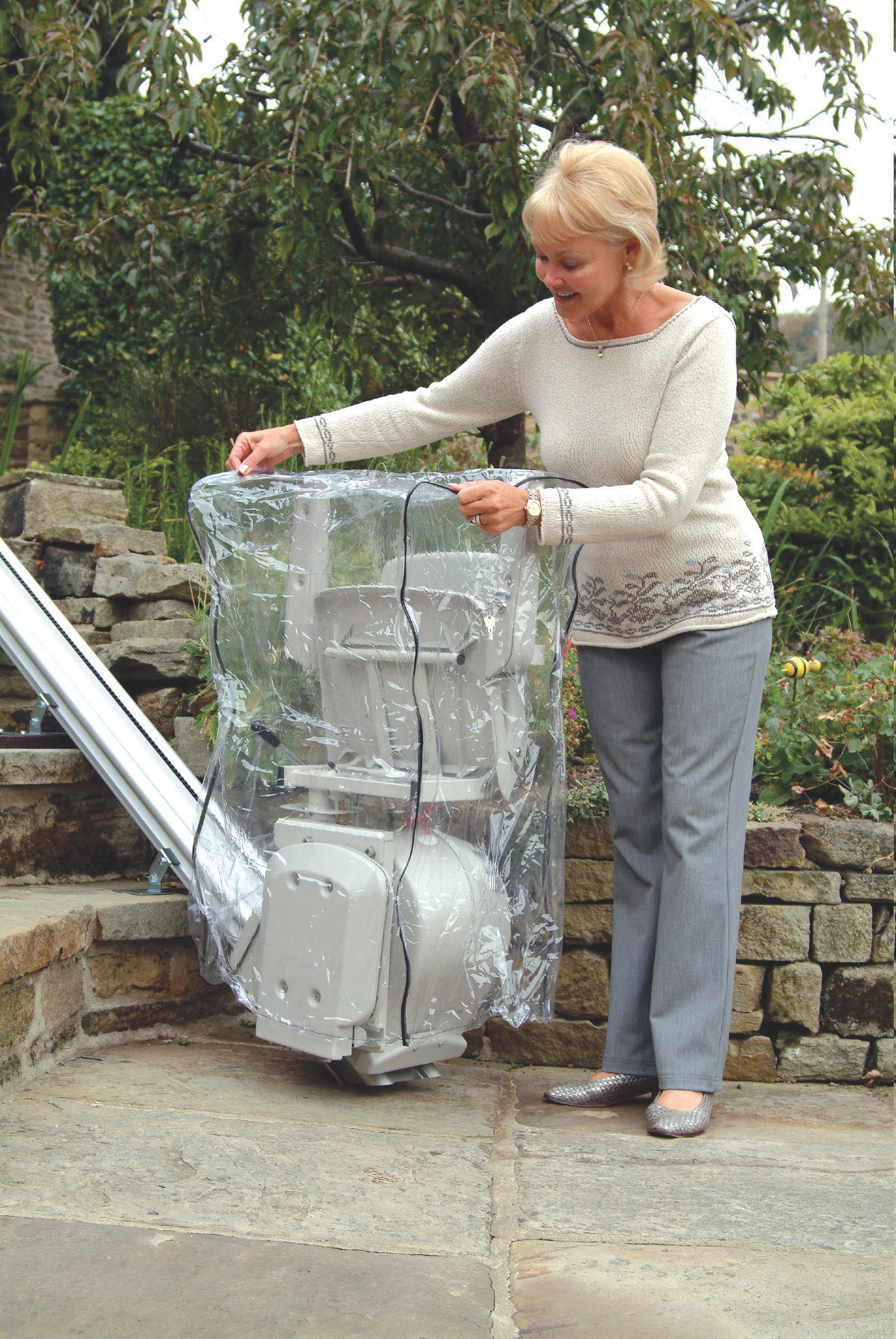 ACORN-Outdoor-Stairlift-8.jpg